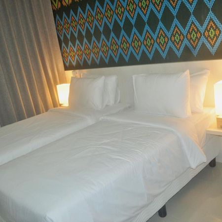 Alam Hotel By Cordela Medan Bagian luar foto